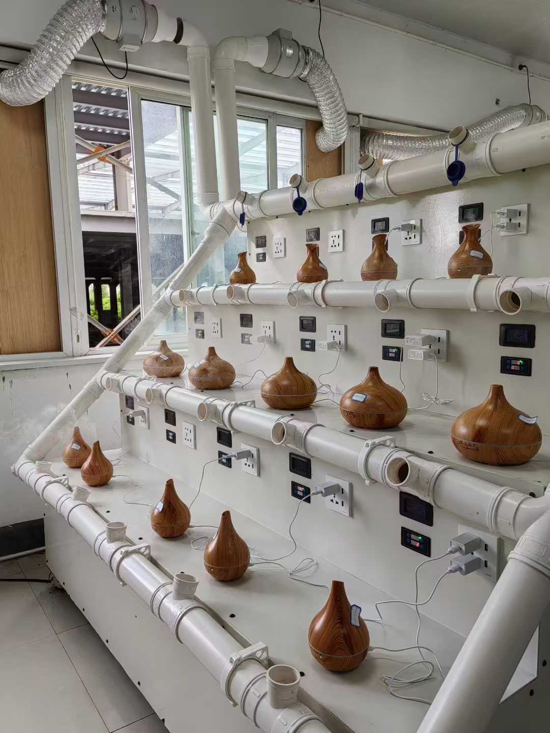 木製アロマディフューザーの老化試験中です